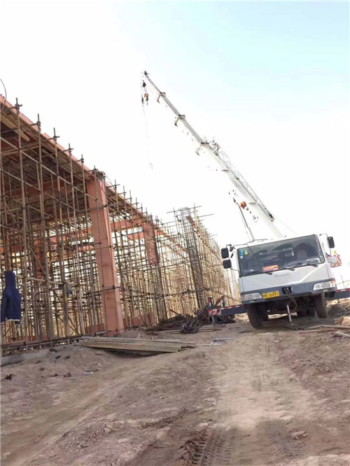 余杭区吊车作业的安全注意事项有哪些？